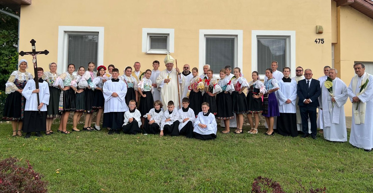 Trakovice oslávili 750. výročie obce slávnostnou svätou omšou s arcibiskupom Oroschom
